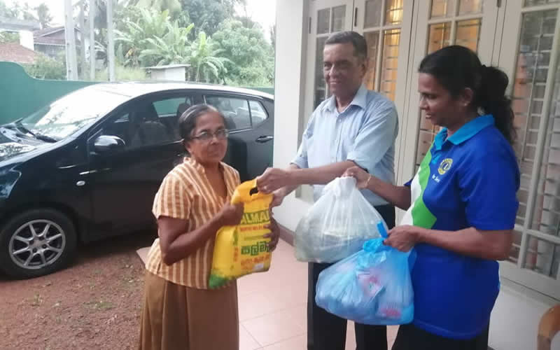 UNASL Distributes Dry Rations to those affected as a result of the Covid 19 Pandemic