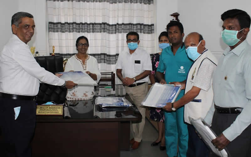 UN Association of Sri Lanka Donates PPE to COVID 19 Ward